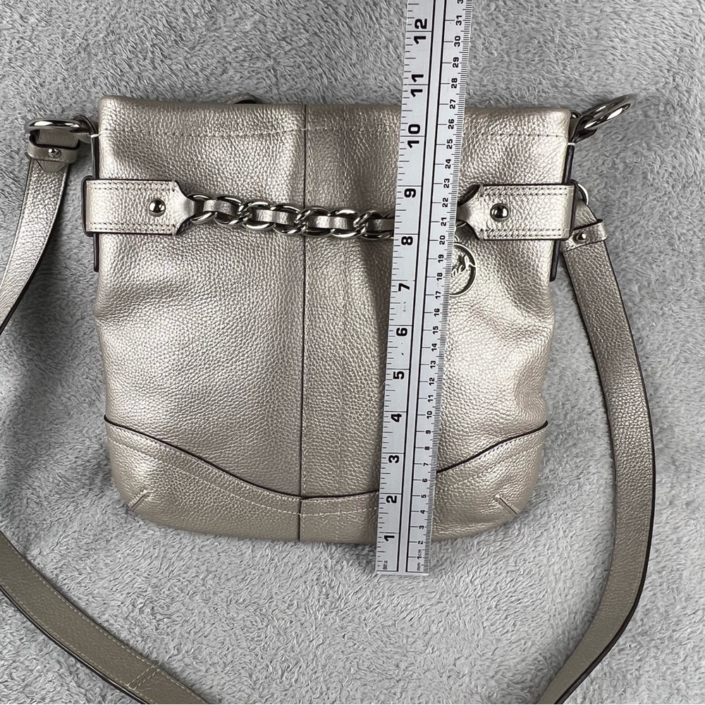 Coach Chain Duffle F19722 Pebbled Leather Crossbody Shoulder Bag Purse Metallic - Picture 4 of 9